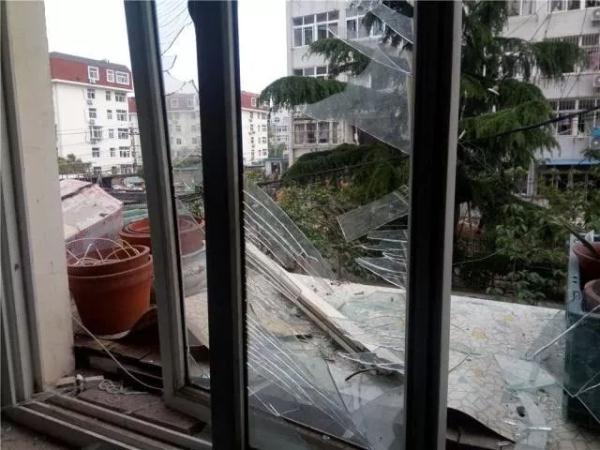 突發(fā)！青島一居民樓發(fā)生爆燃！已造1人死亡，7人受傷！3公里外有震感…