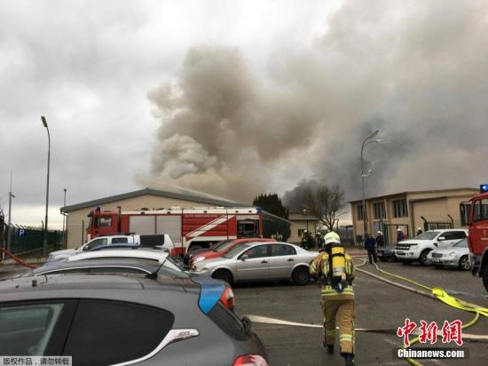  當(dāng)?shù)貢r(shí)間12月12日，奧地利鮑姆加騰一座大型天然氣站發(fā)生爆炸，數(shù)人受傷。